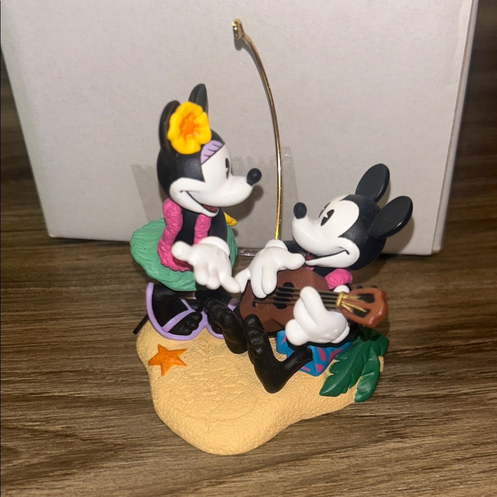 Mickey and Minnie Mouse Figurine ornament